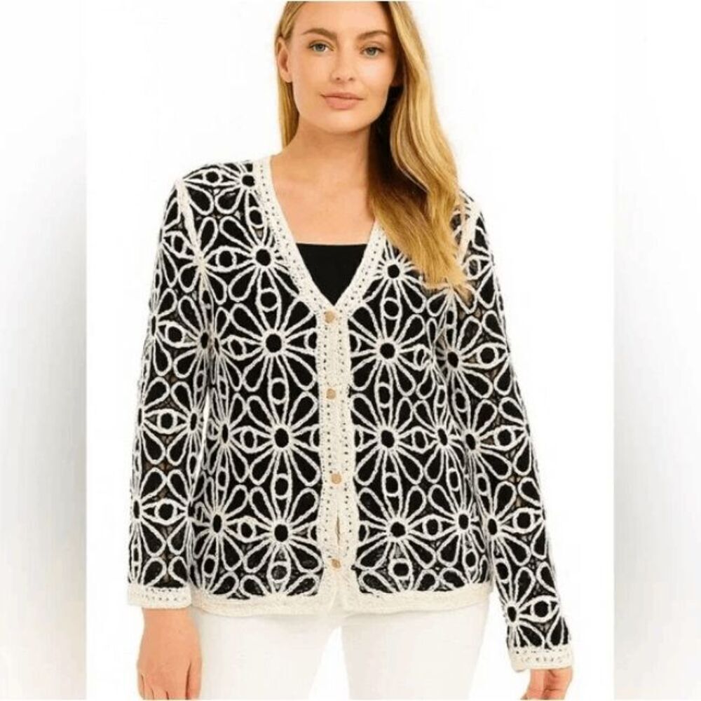 Solitare Women's Floral Crochet V Neck Button Down Cardigan size Medium NWT